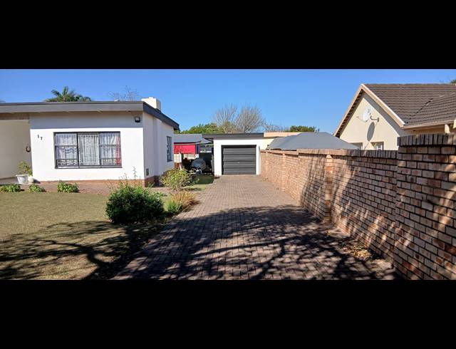 3 BEDROOM FREEHOLD FOR SALE IN PIONEER PARK